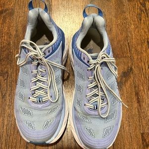 Hoka one one